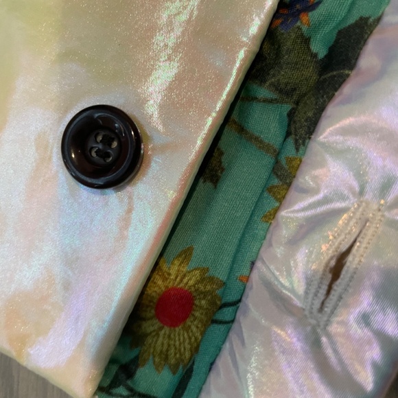 Heart Mirror Pink Color + Pouch NWOT - Picture 4 of 7